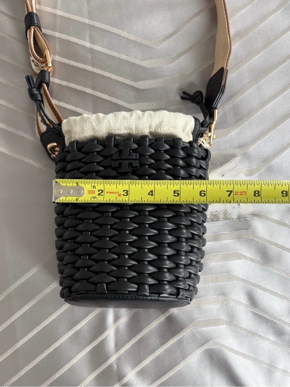 NWT Tory Burch Black Woven Leather Crossbody Bucket Bag w/Embroidered Strap - Picture 7 of 7